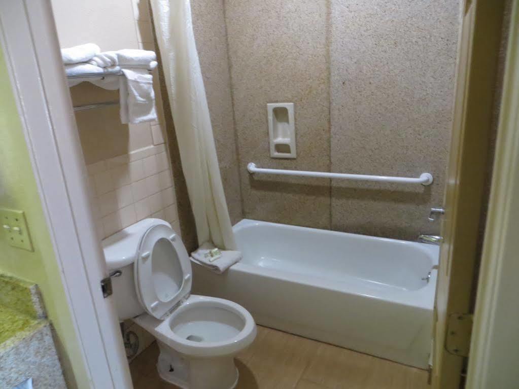 מלון Super 8 By Wyndham גלווסטון מראה חיצוני תמונה